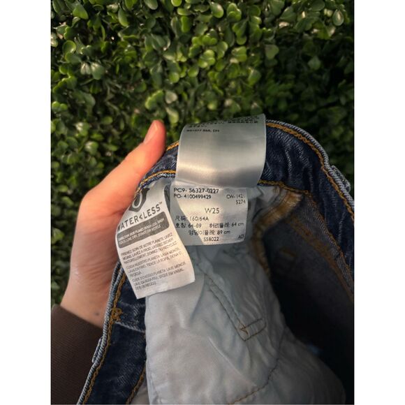 Levi’s 501 Denim Cut Off Shorts Size 25 NWT - Picture 5 of 5